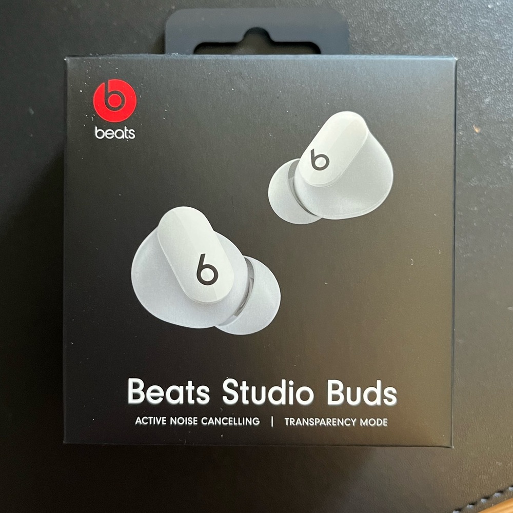 Beats Studio Buds